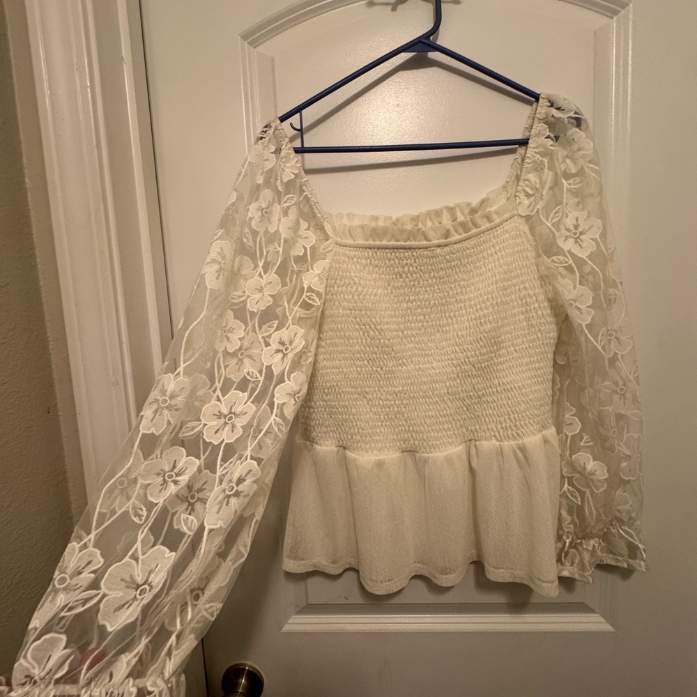 White Floral Lace Sleeve Blouse